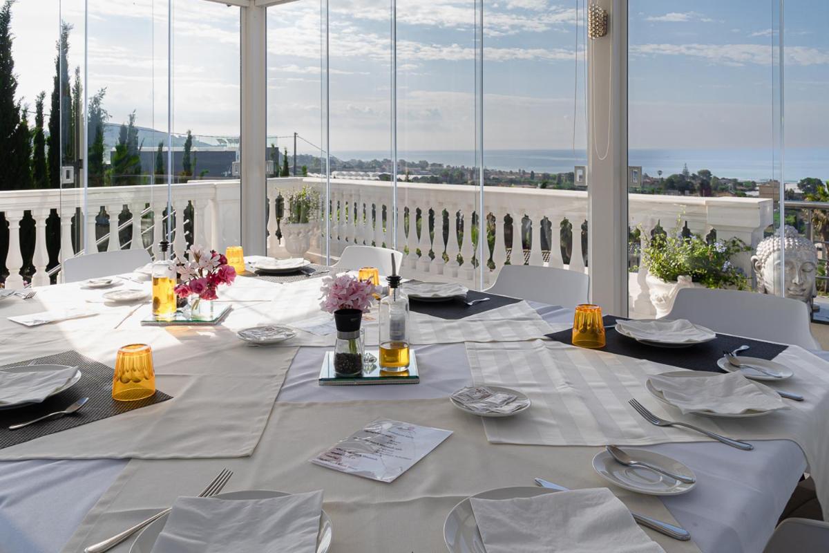 Villa La Perla 리카타 외부 사진